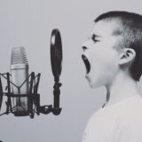 子どもの声が大きい時の対応【原因と声の調整を育てる関わり】